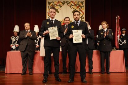 Condecoraciones en la celebración del Día de la Policía Municipal. -PHOTOGENIC