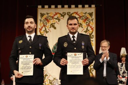 Condecoraciones en la celebración del Día de la Policía Municipal. -PHOTOGENIC
