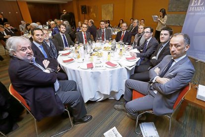 Manuel Soler (CVE), César López (Serrada), Carlos Monchón (Dip. Palencia), José Pedro García (Ayto Palencia), Javier Peña (G.Civil), Jesús Murgui (Renault), Juan Carlos de Margarida (Col. Economistas), Araceli de las Heras (ONCE Palencia), Jorge Valentín, David Sanz y Félix Sanz (CVE).