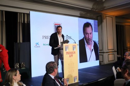 El ministro de Transportes y Movilidad Sostenible, Óscar Puente, en la entrega de premios de los periodistas parlamentarios. E.M.