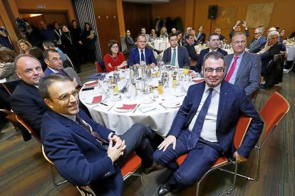 José Manuel Jáñez y Javier Sánchez (Renault), Ángel Sánchez (gabinete del Ministerio), Begoña Grijalvo (ONCE Inserta), Florencio Carrera, Eduardo Gordaliza, José Luis de la Fuente y José Aurelio Revuelta (RTVCyL), y Luis Miguel Torres (Ical).