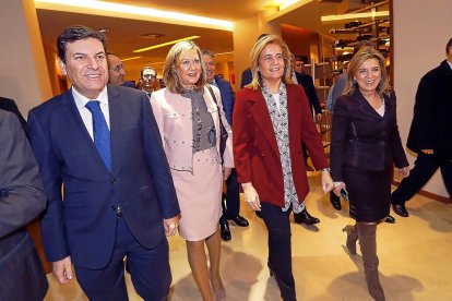 Carlos Fernández Carriedo, Pilar del Olmo, Fátima Báñez y María José Salgueiro.