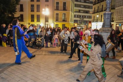 Pasacalle Carioca en los Carnavales de Valladolid.- J.M. LOSTAU