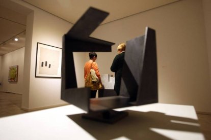 Obra de Jorge Oteiza en la muestra 'La piel traslúcida' en el Museo Patio Herreriano