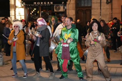 Pasacalle Carioca en los Carnavales de Valladolid.- J.M. LOSTAU
