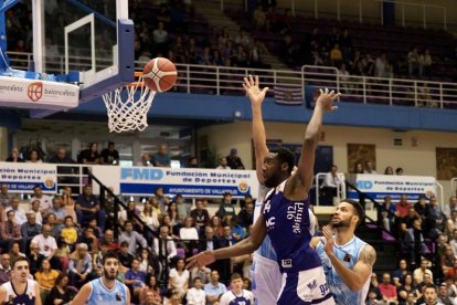 Imágenes del encuentro correspondiente a la Copa CyL que enfrentó al Real Valladolid Baloncesto y a San Pablo Burgos. / PHOTOGENIC