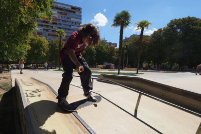 Campeonato de skateboard y Feria Underground. Photogenic