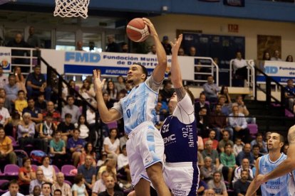 Imágenes del encuentro correspondiente a la Copa CyL que enfrentó al Real Valladolid Baloncesto y a San Pablo Burgos. / PHOTOGENIC