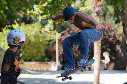 Campeonato de skateboard y Feria Underground. Photogenic