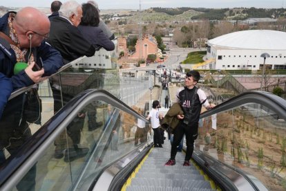 Inauguración del elevador de Parquesol. J.M. LOSTAU