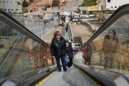 Inauguración del elevador de Parquesol. J.M. LOSTAU