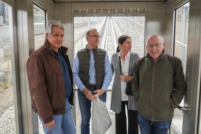 Inauguración del elevador de Parquesol. J.M. LOSTAU