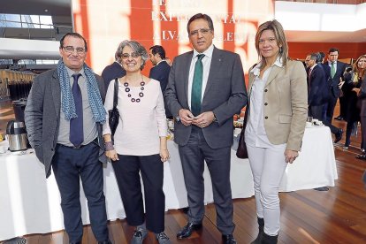 Narciso Prieto, Isabel Martín, Agustín Pérez y Mercedes Rodríguez.