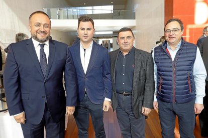 Gerardo Álvarez Courel, Javier Alfonso Cendón, Enrique Busto y Julio César Fernández.