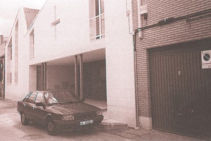 Iglesia Nuestra Señora de Guadalupe del barrio Las Villas de Valladolid hace años. | Imagen del libro 'El Lagar de Barahona' de José Antonio Gaviero