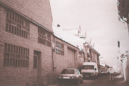 Calle donde se construyó la iglesia Nuestra Señora de Guadalupe en el barrio Las Villas de Valladolid hace años. | Imagen del libro 'El Lagar de Barahona' de José Antonio Gaviero