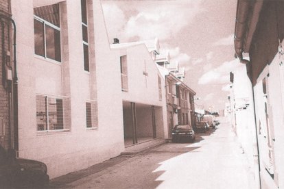 Iglesia Nuestra Señora de Guadalupe en el barrio Las Villas de Valladolid hace años. | Imagen del libro 'El Lagar de Barahona' de José Antonio Gaviero