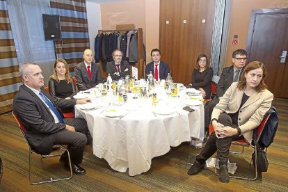 Miguel Rodríguez (Ibermutuamur), Nuria Sánchez (Randstad), Agustín Tapia (Mutua Universal), David Vallejo (Areas de Vending), Mónica Martín (Aleaciones Ligeras Aplicadas), Gerardo Villaverde (Ibermutuamur), Teresa Sanz (Asaja CyL).