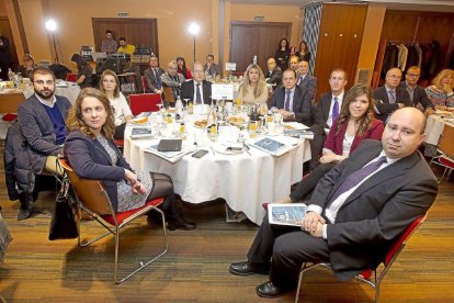 Noemí Pascual (Vallsur), Pablo Pérez (Vallsur), Laura del Palacio (Mercadona), Teodoro Hernández (Cajamar Caja Rural), Ana Luquero (El Mundo); José Antonio Lobato, Óscar Peñaranda y Ana María Díez (El Corte Inglés); y Ricardo García Ureta (El Correo de Burgos).