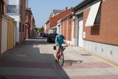 Calle de Villacarralón en el barrio de Las Villas. J.M. LOSTAU