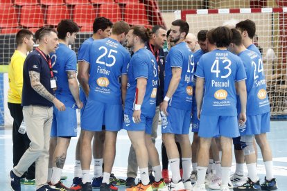 Recoletas Atlético Valladolid - Balonmano Nava. / PHOTOGENIC