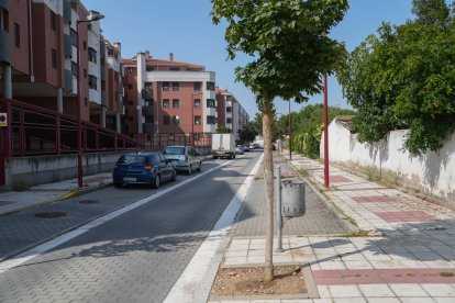 Calle de Villacid de Campos en el barrio de Las Villas. J.M. LOSTAU