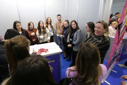 La consejera de Familia e Igualdad de Oportunidades, Isabel Blanco, visita la 'Jornada de Empleabilidad de Castilla y León para Jóvenes'. -ICAL.