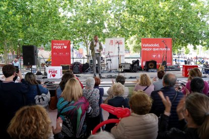 Óscar Puente, en el cierre de campaña electoral del PSOE de Valladolid.-ICAL