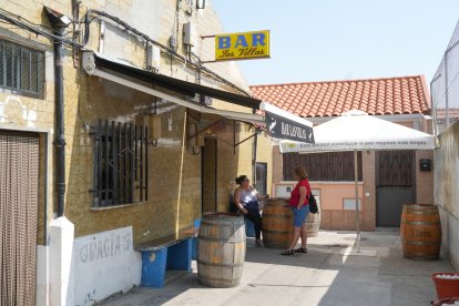 Bar Las Villas en la calle Villafuerte. J.M. LOSTAU