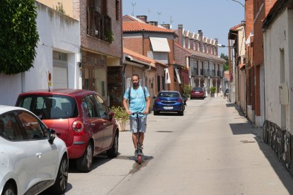 Calle de Villabrágima de Campos en el barrio Las Villas. J.M. LOSTAU