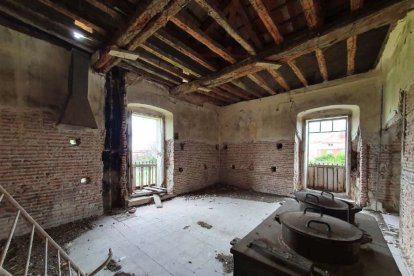 Una de las salas del antiguo hospital.-JCYL