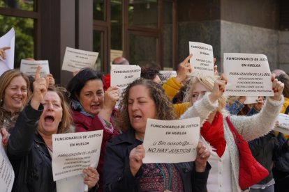 Huelga de los funcionarios de Justicia en Valladolid. / ICAL