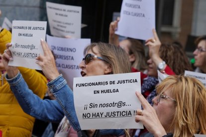 Huelga de los funcionarios de Justicia en Valladolid. / ICAL