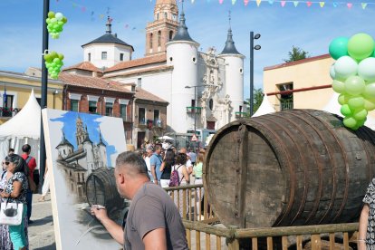 Fiesta de la Vendimia en la localidad vallisoletana de Rueda, con degustación de vinos, exposición de coches clásicos y danzas castellanas. -PHOTOGENIC