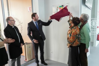Inauguaración del centro de mayores en Parquesol.- J.M.LOSTAU