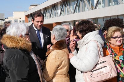 Inauguaración del centro de mayores en Parquesol.- J.M.LOSTAU
