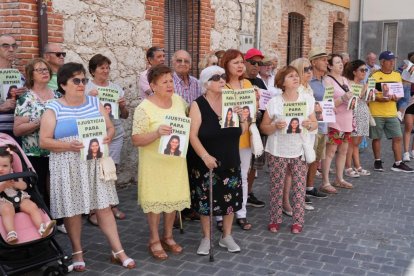 Concentración en Traspinedo en recuerdo de Esther López. -J.M. LOSTAU