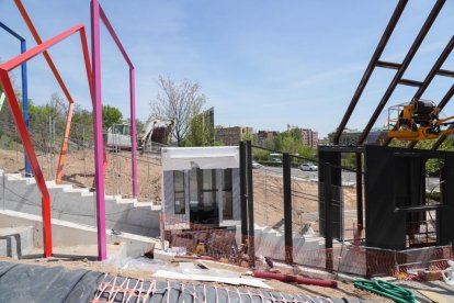 El ascensor de la ladera este de Parquesol. - J.M. LOSTAU