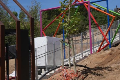 El ascensor de la ladera este de Parquesol. - J.M. LOSTAU