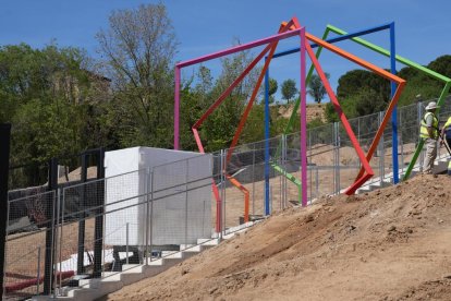 El ascensor de la ladera este de Parquesol. - J.M. LOSTAU