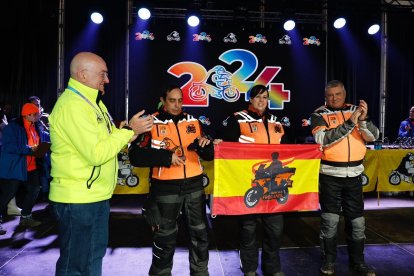 El alcalde Jesús Julio Carnero en la entrega de premios de la 41ª edición de Pingüinos. -AYUNTAMIENTO DE VALLADOLID
