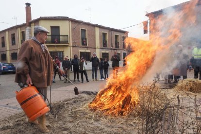 Fiesta del mondongo, matanza del cerdo en Matapozuelos. PHOTOGENIC