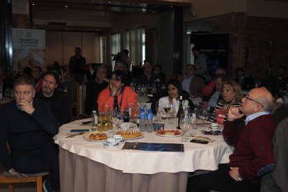 Eusebio Sacristán en 'Los Desayunos de la APDV'. / M. G. EGEA