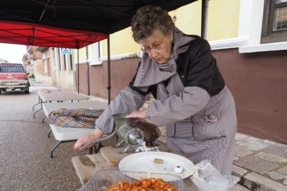 Fiesta del mondongo, matanza del cerdo en Matapozuelos. PHOTOGENIC