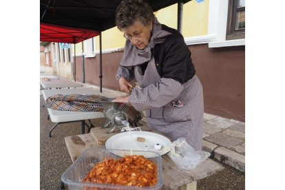 Fiesta del mondongo, matanza del cerdo en Matapozuelos. PHOTOGENIC