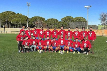 EL ‘OTRO’ ASCENSO: El primer equipo se quedó a un paso de jugar la fase de ascenso a Segunda B, sin embargo, su filial sí lo logró. Lo hizo ante más de 100 aficionados que se trasladaron hasta Los Cerros para vivir en primera persona el ascenso del equipo rojiblanco tras ganar al San Pío X.