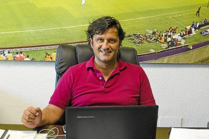 Domingo Catoira en su despacho.