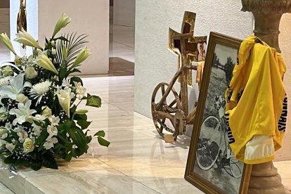 Homenaje a Federico Martín Bahamontes en el Centro Hospitalario Benito Menni. -E.M.