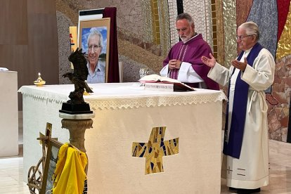 Homenaje a Federico Martín Bahamontes en el Centro Hospitalario Benito Menni. -E.M.