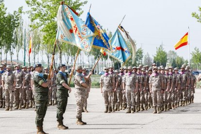 Despedida en la base 'El Empecinado' al contingente que marcha a Mali.- J. M. LOSTAU